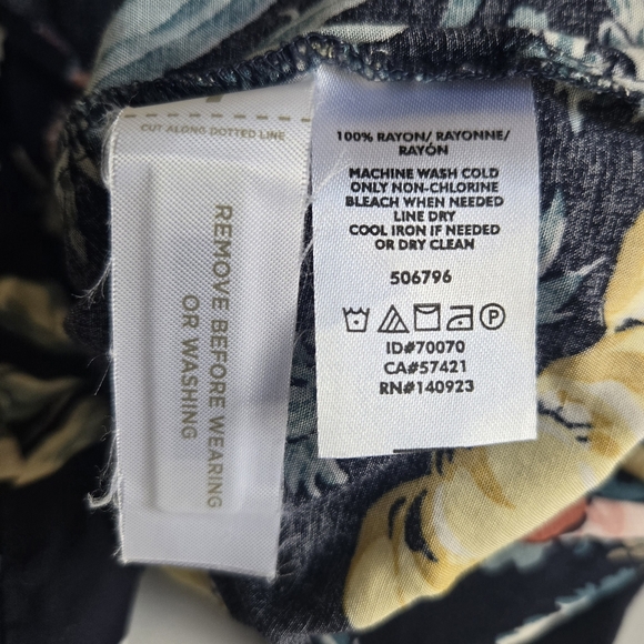 LOFT Black and Pink Floral Jumpsuit with Elegant Wide-Leg Design.Size 4 - Picture 7 of 14